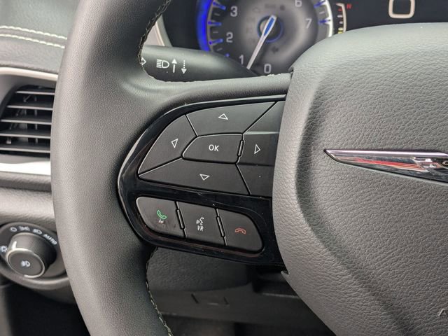 Certified 2022 Chrysler Pacifica Touring-L w/ S Appearance Package AWD/4WD image 15