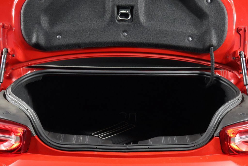 Used 2020 Chevrolet Camaro LT RWD image 13