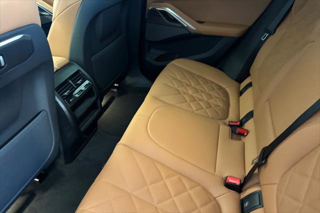 New 2026 BMW X6 xDrive40i w/ Premium Package image 11