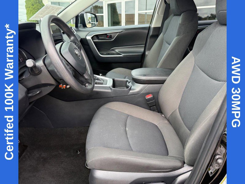 Used 2025 Toyota RAV4 LE AWD/4WD image 16