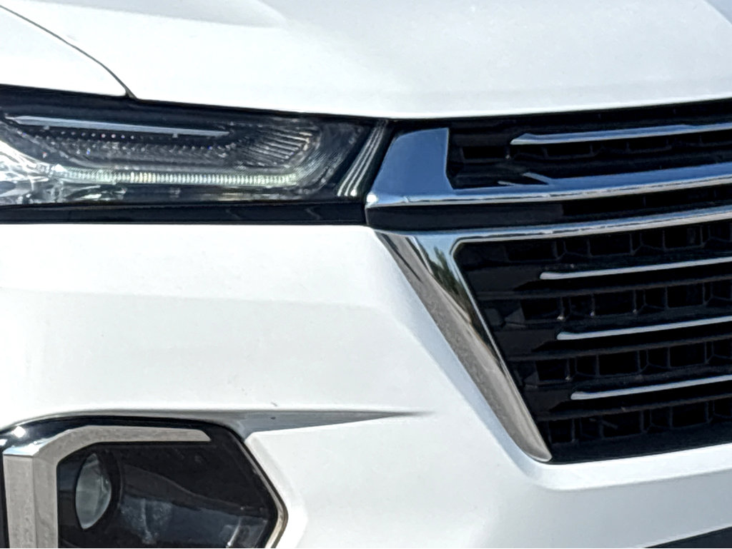 Used 2023 Chevrolet Traverse LT image 18