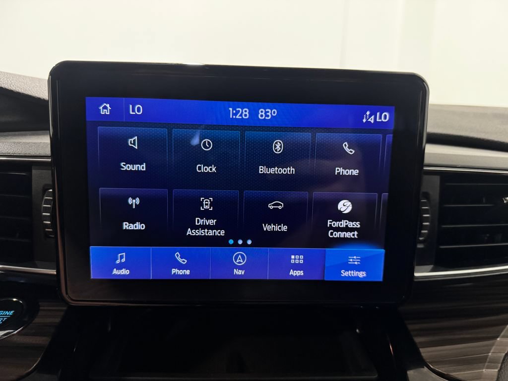 Used 2022 Ford Explorer Limited w/ Class IV Trailer Tow Package AWD/4WD image 27