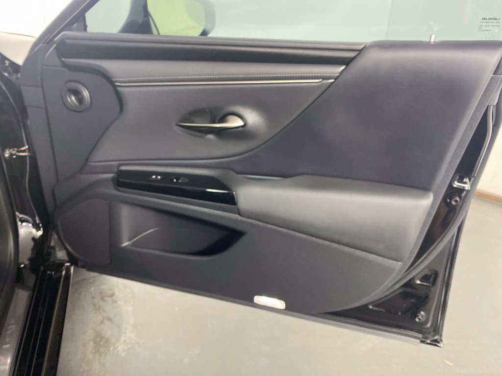 Certified 2022 Lexus ES 350 w/ Premium Package FWD image 32