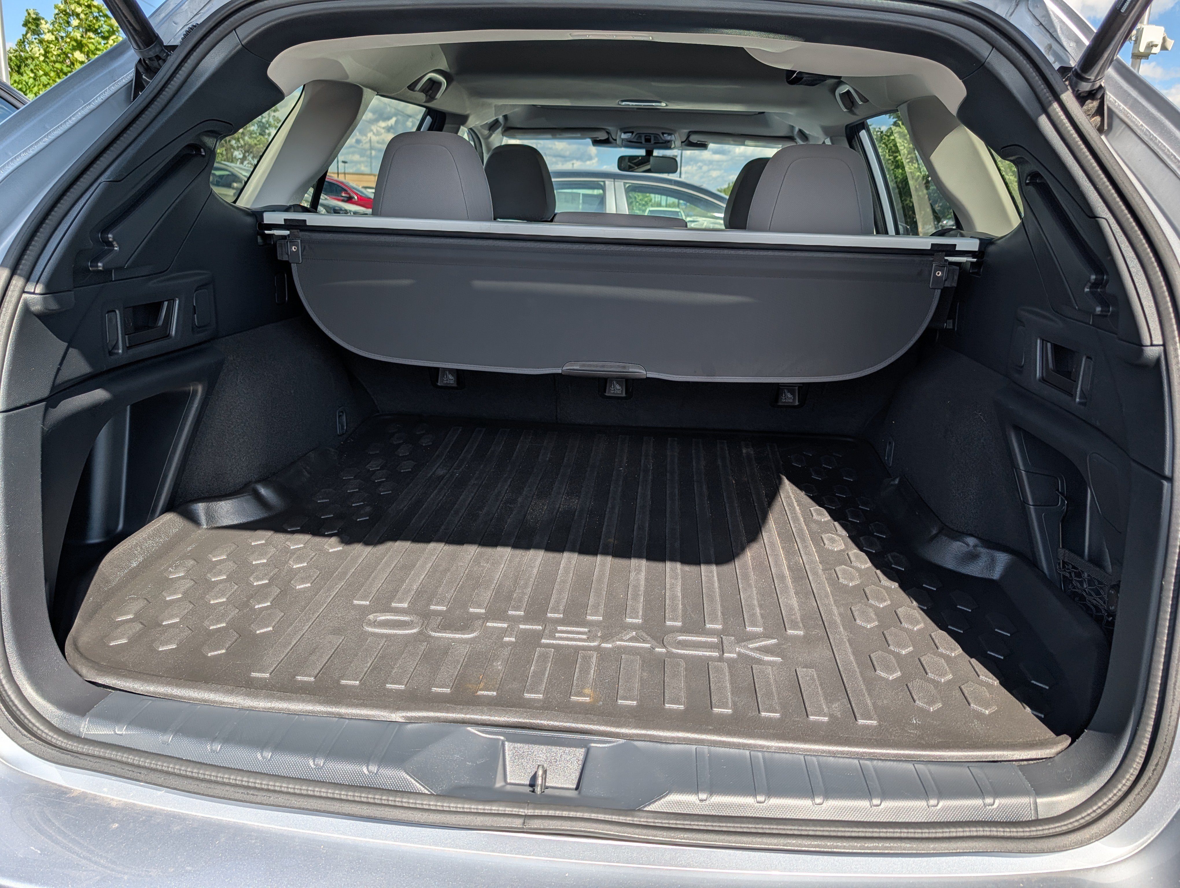 Used 2023 Subaru Outback Premium AWD/4WD image 18