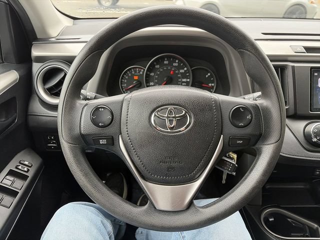Used 2016 Toyota RAV4 LE AWD/4WD image 14