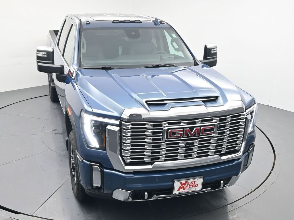 New 2026 GMC Sierra 3500 Denali w/ Denali Reserve Package image 4