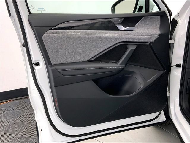 Certified 2025 Volkswagen Tiguan S w/ 18" Wheel Package image 22