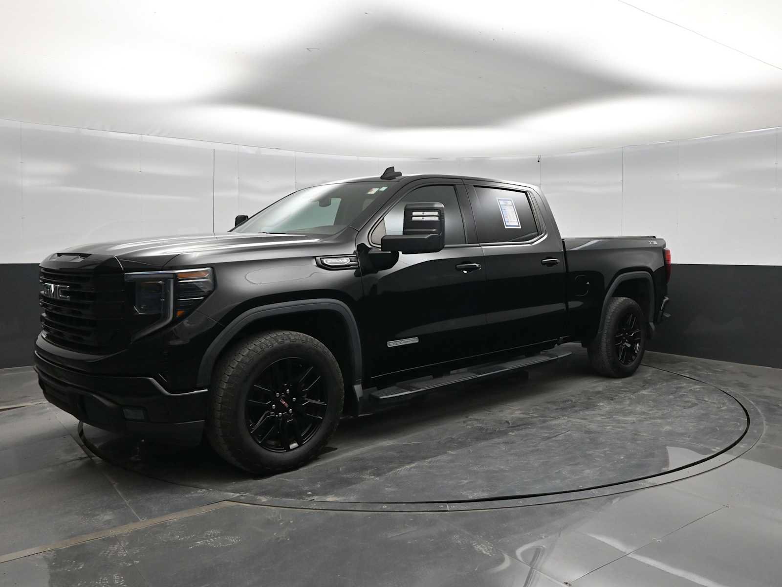 Used 2023 GMC Sierra 1500 Elevation AWD/4WD image 4