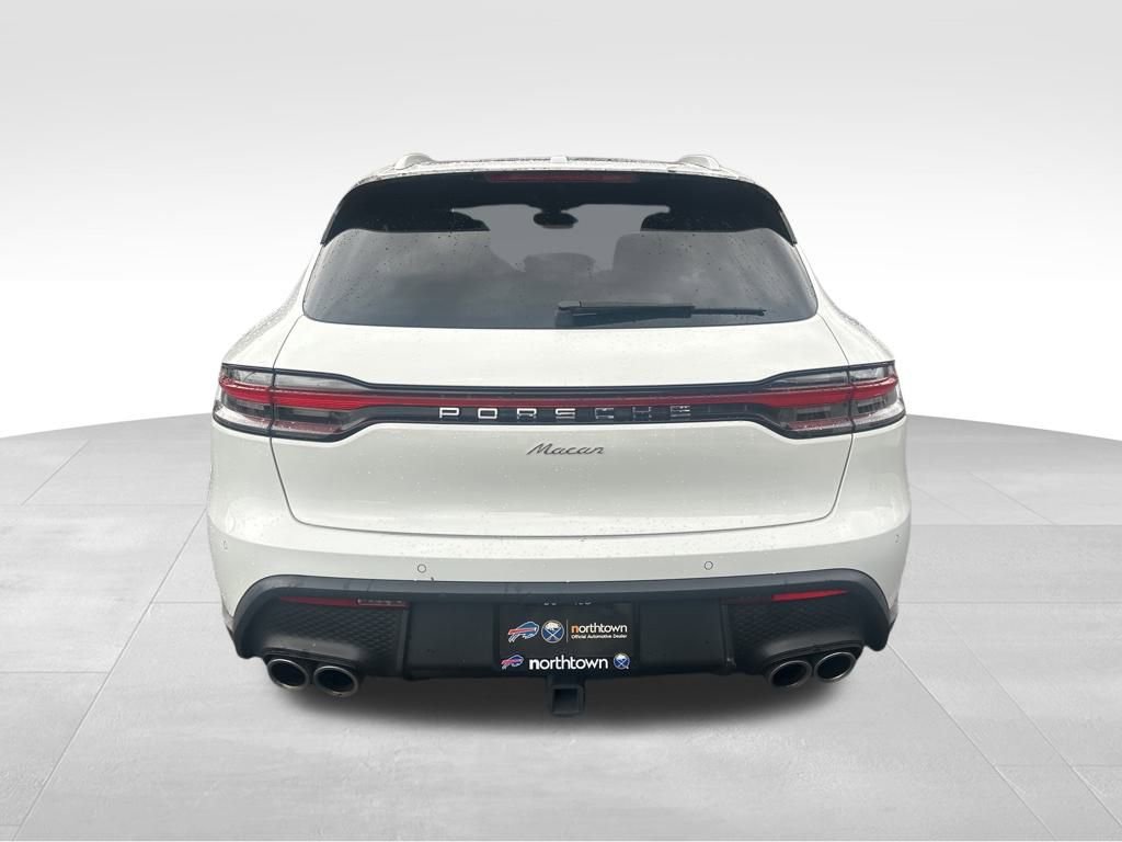 Used 2023 Porsche Macan image 6
