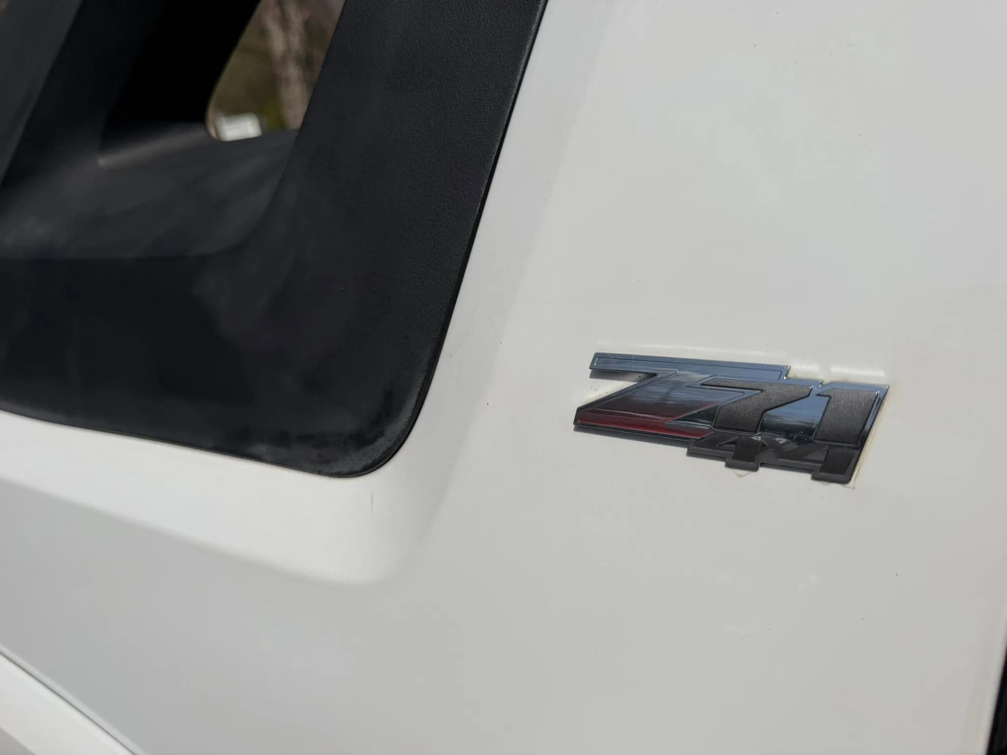 Used 2011 Chevrolet Avalanche LT w/ Suspension Package, Off-Road image 20