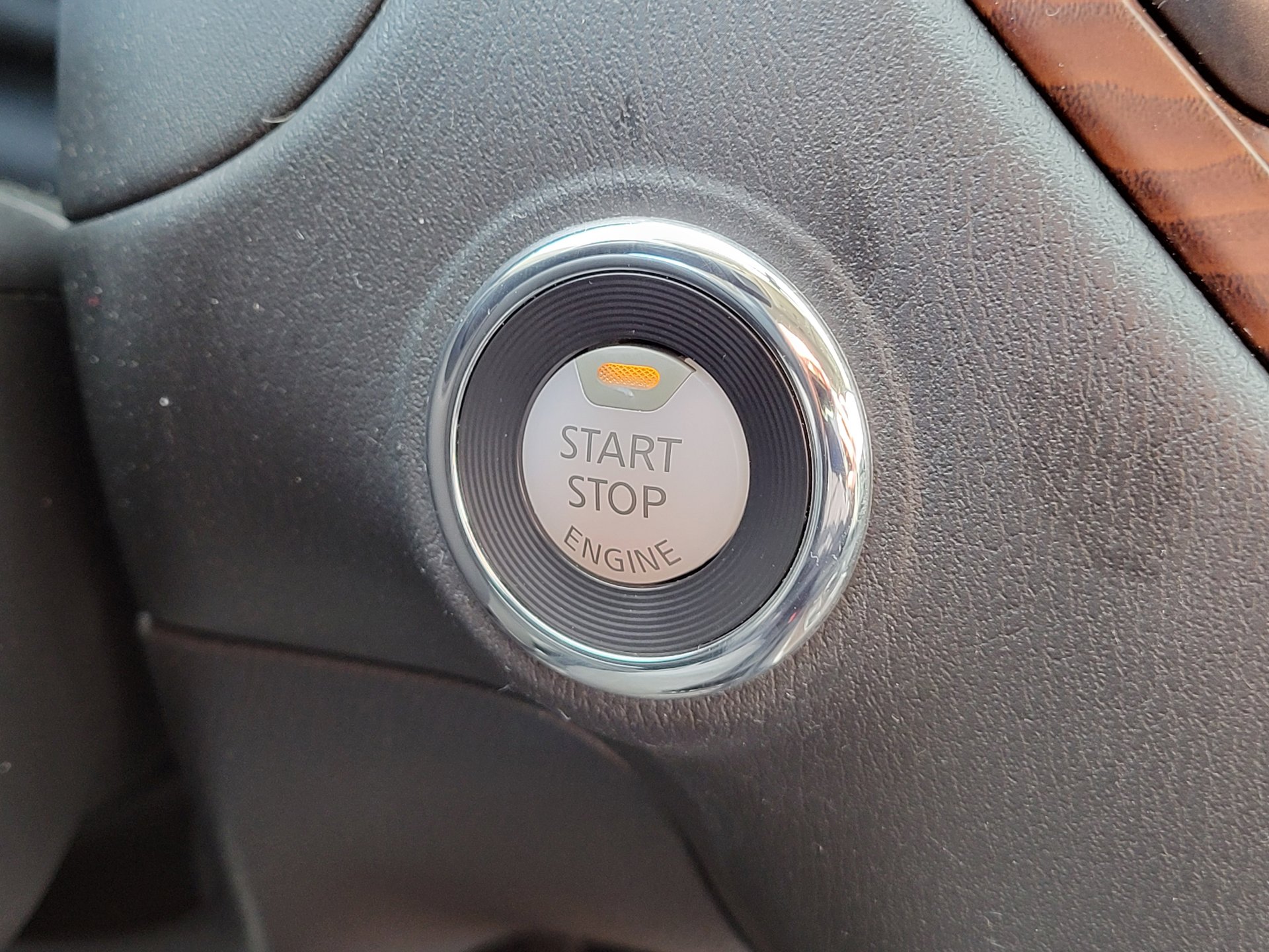 Used 2019 Nissan Pathfinder Platinum image 29