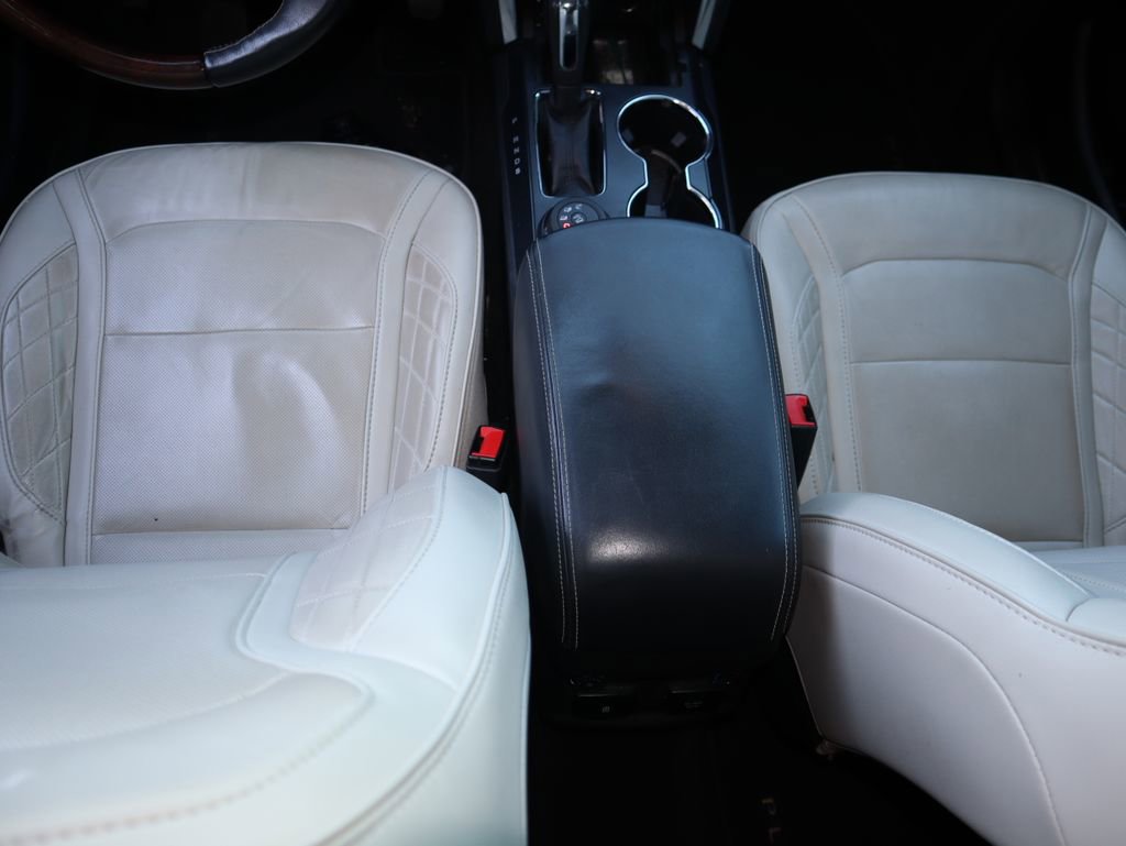 Used 2017 Ford Explorer Platinum image 8