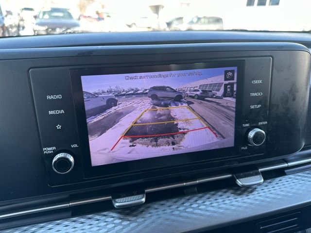 Used 2022 Kia Carnival LX image 35