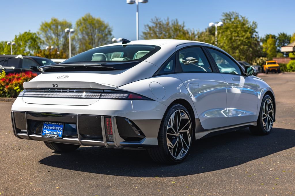 Used 2024 Hyundai Ioniq 6 SEL AWD/4WD image 3