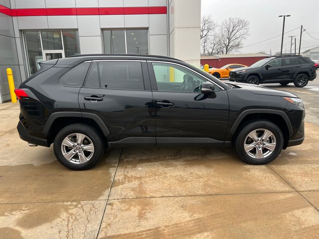Used 2025 Toyota RAV4 XLE image 6