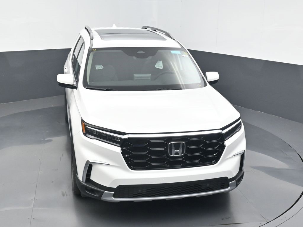New 2025 Honda Pilot Touring image 6