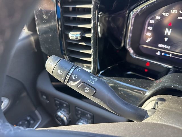 Used 2025 GMC Sierra 3500 SLT w/ SLT Premium Package image 24