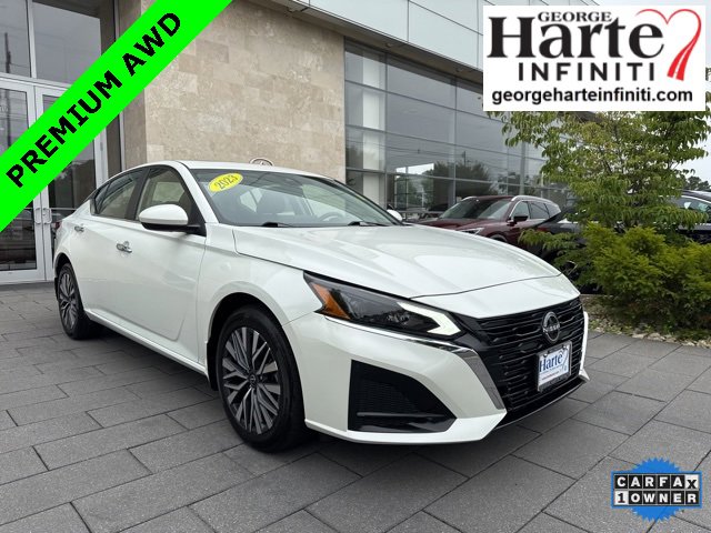 Used 2023 Nissan Altima 2.5 SV w/ SV Premium Package