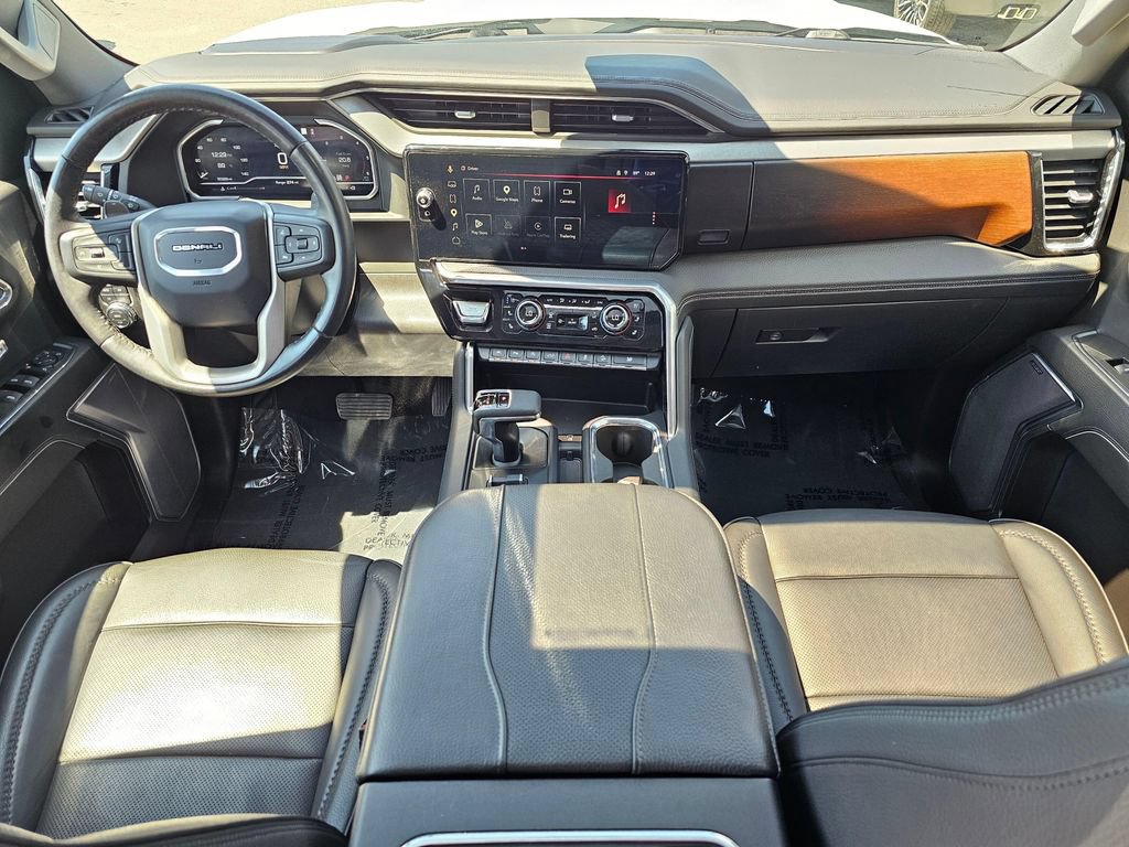 Used 2023 GMC Sierra 1500 Denali AWD/4WD image 18