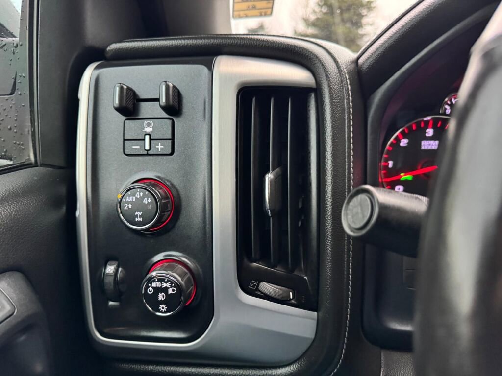 Used 2015 GMC Sierra 1500 SLT w/ SLT Crew Cab Value Package image 21