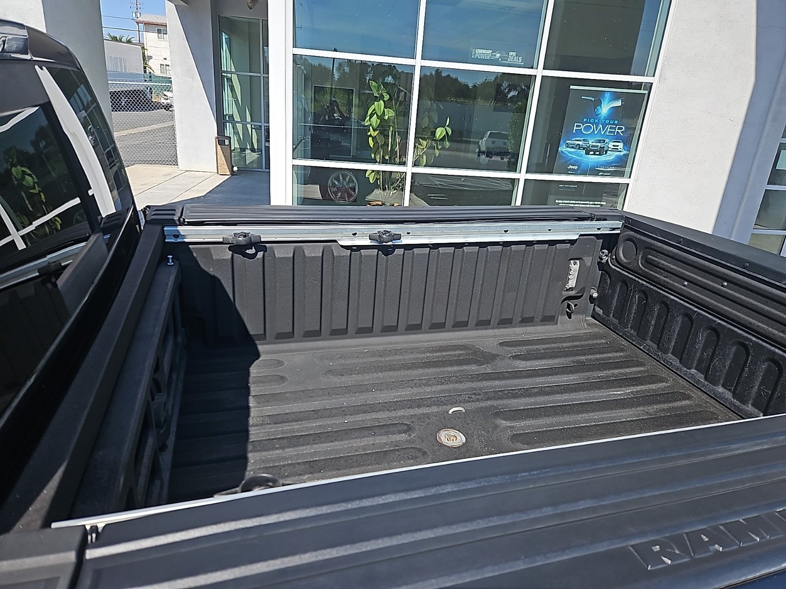 Used 2016 RAM 2500 Limited AWD/4WD image 10