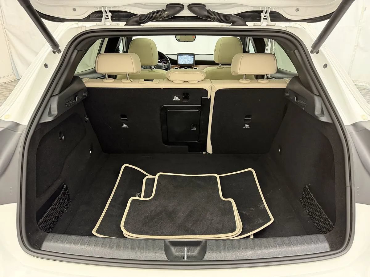 Used 2018 Mercedes-Benz GLA 250 4MATIC image 30