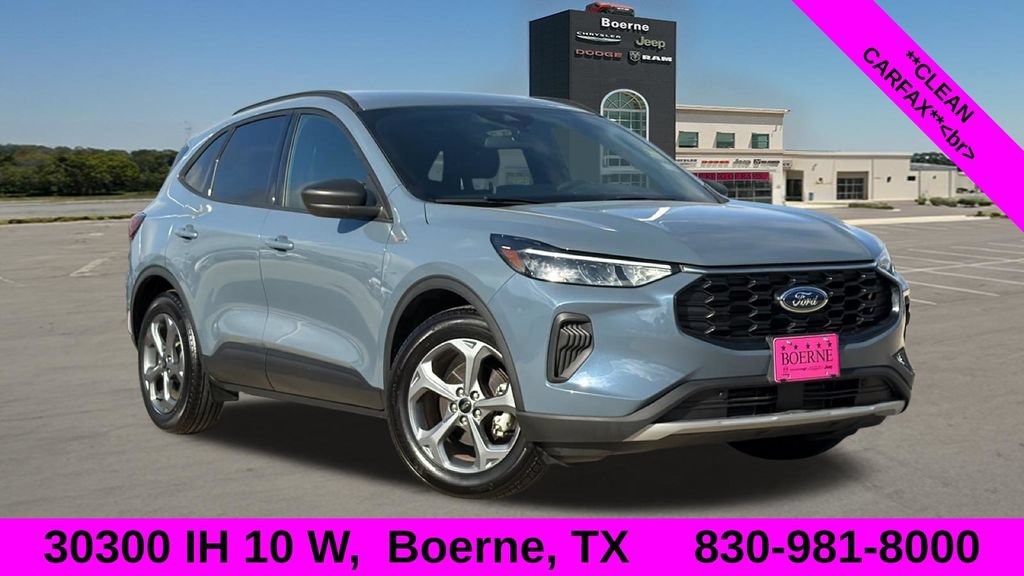Used 2025 Ford Escape ST-Line w/ Tech Pack #1 FWD image 1