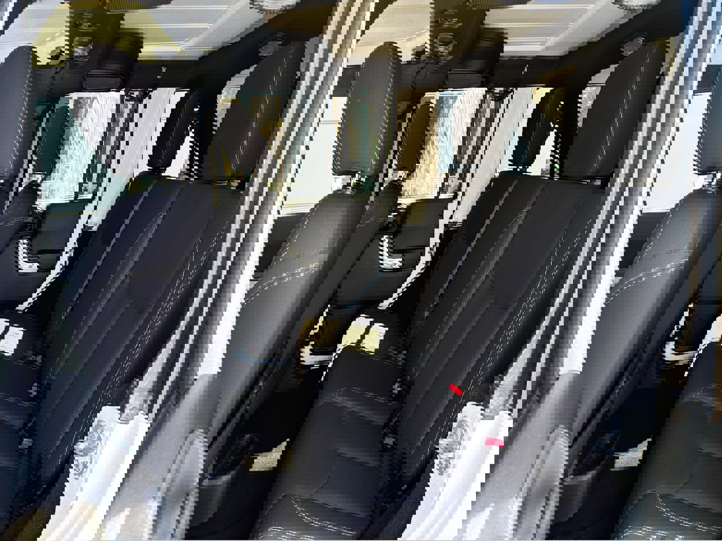 Certified 2017 Jeep Wrangler Unlimited Sahara w/ Connectivity Group image 13