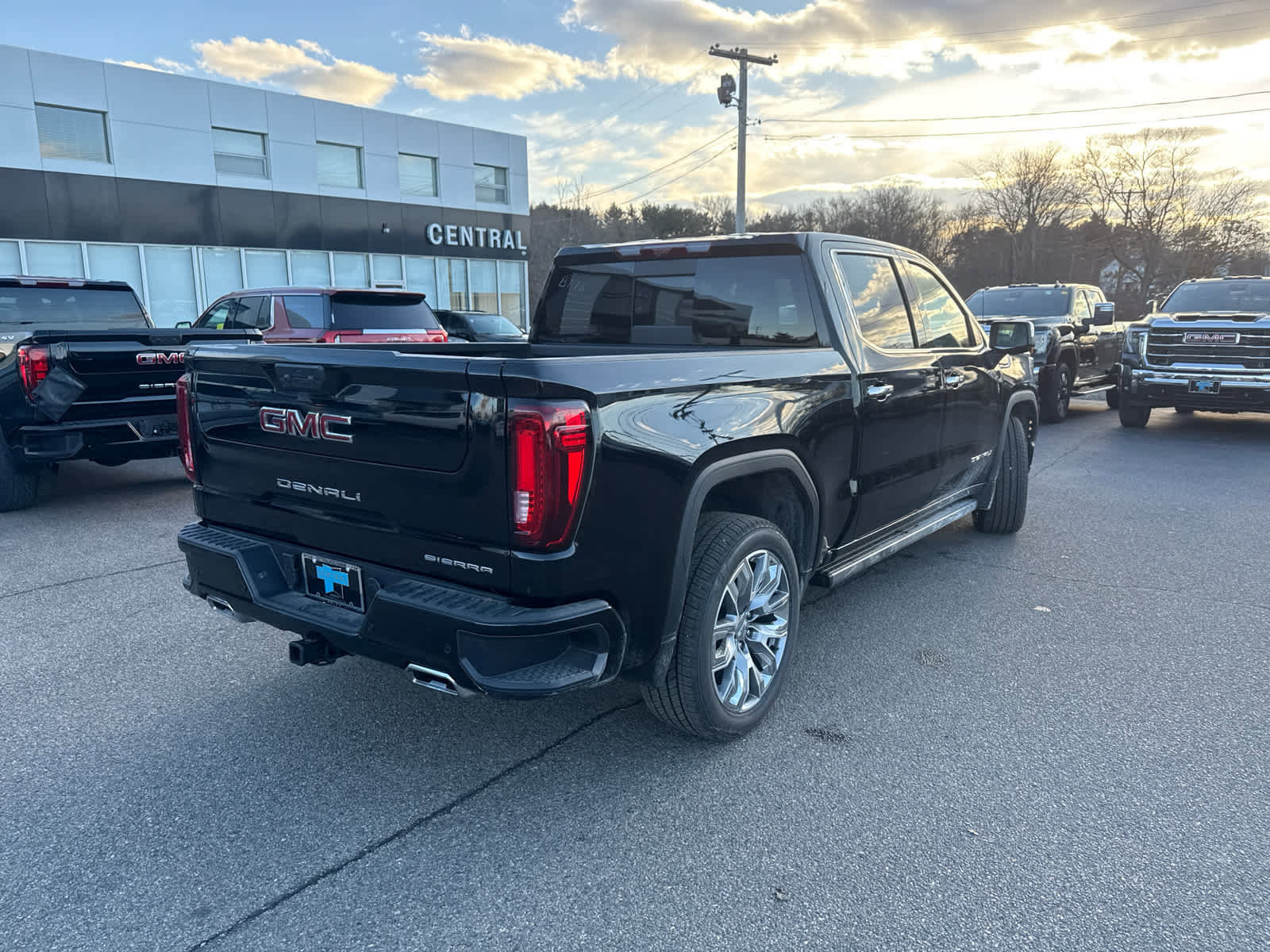 New 2026 GMC Sierra 1500 Denali w/ Denali Reserve Package image 7