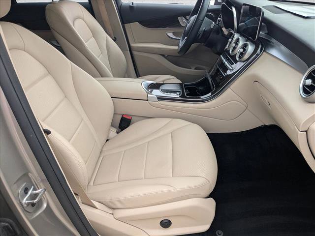 Used 2022 Mercedes-Benz GLC 300 image 21