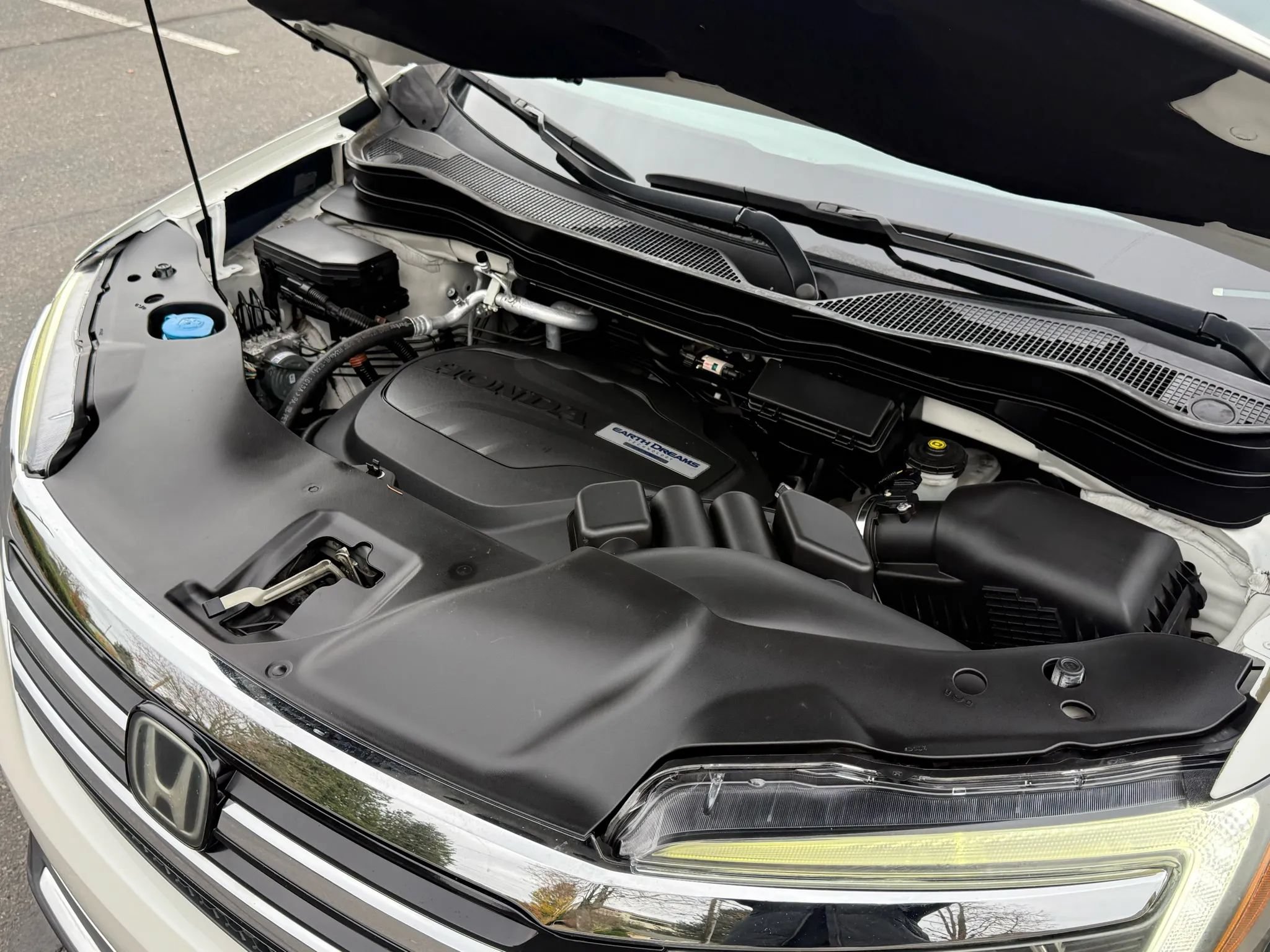 Used 2016 Honda Pilot Touring image 41