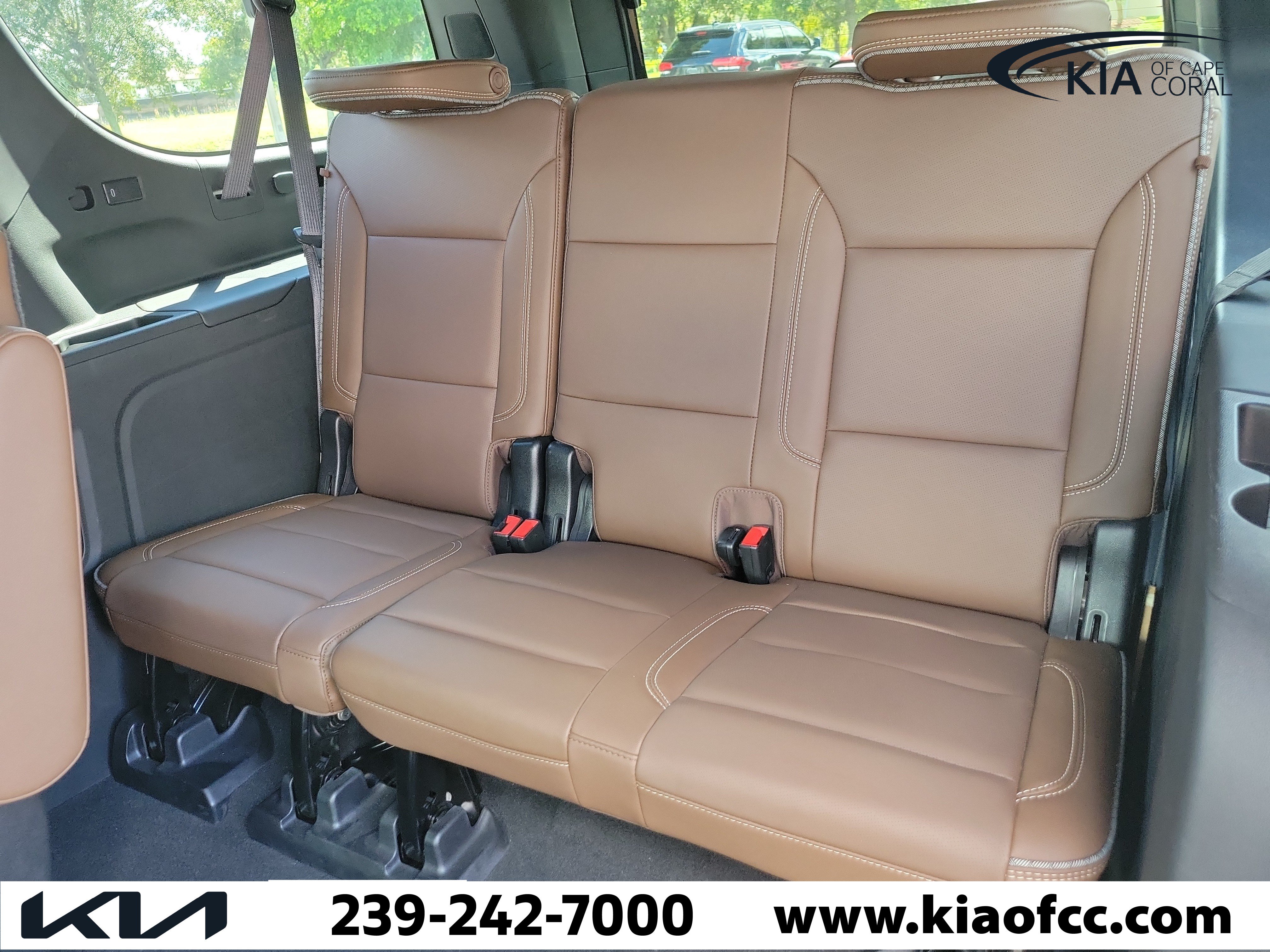 Used 2022 Chevrolet Suburban High Country RWD image 14