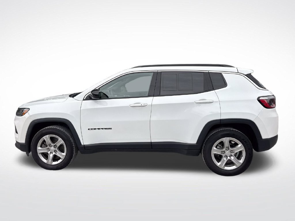Used 2024 Jeep Compass Latitude AWD/4WD image 4