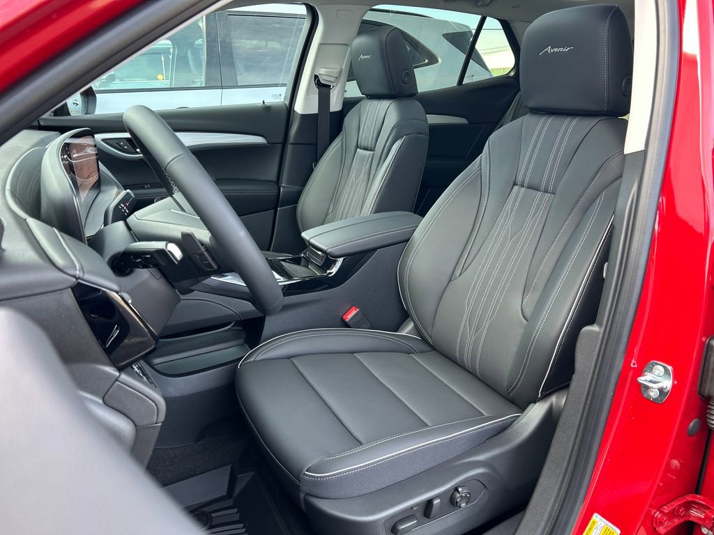 Certified 2025 Buick Envision Avenir image 16