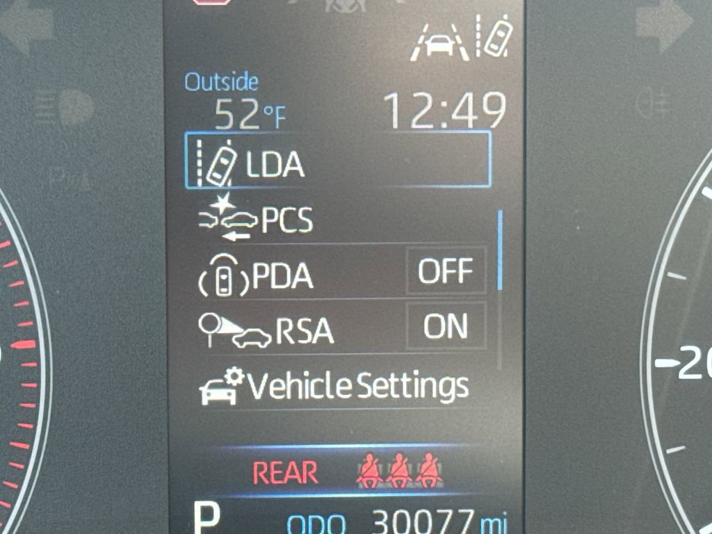 Used 2025 Toyota Corolla LE image 17