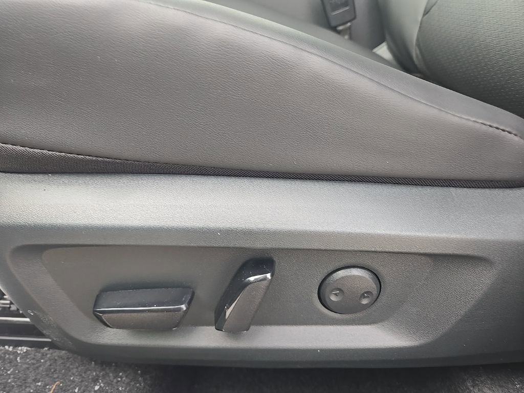 New 2026 Nissan Rogue SV image 4