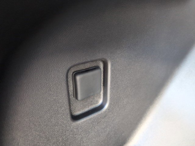 New 2026 Chevrolet Equinox EV LT image 21