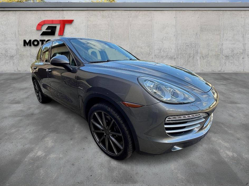 Used 2014 Porsche Cayenne Diesel Platinum Edition image 7