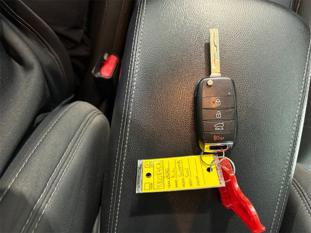 Used 2020 Kia Sorento LX w/ LX I4 Convenience Package image 32