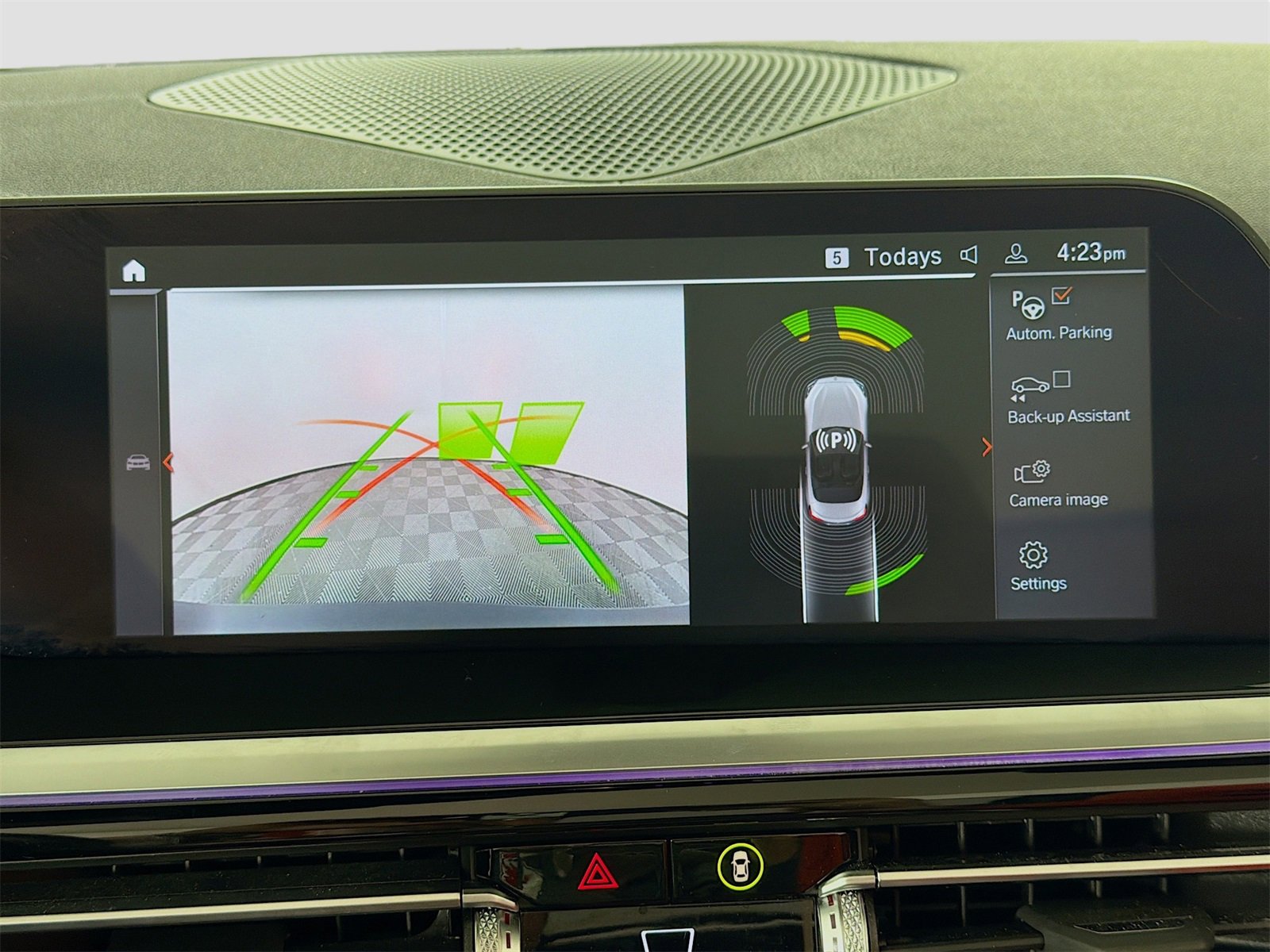 Used 2025 BMW Z4 M40i w/ Premium Package image 25