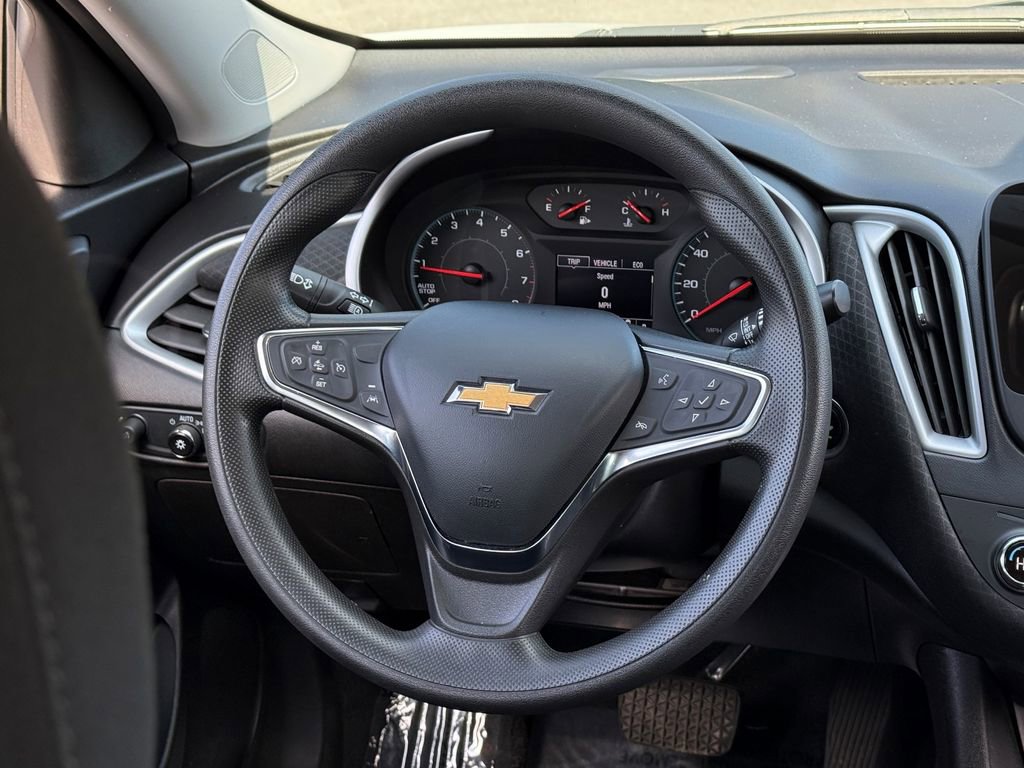 Used 2023 Chevrolet Malibu LT image 17