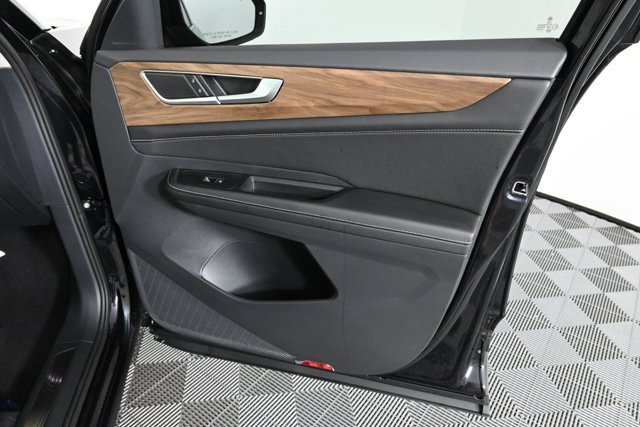 New 2026 Volkswagen Atlas SE image 12