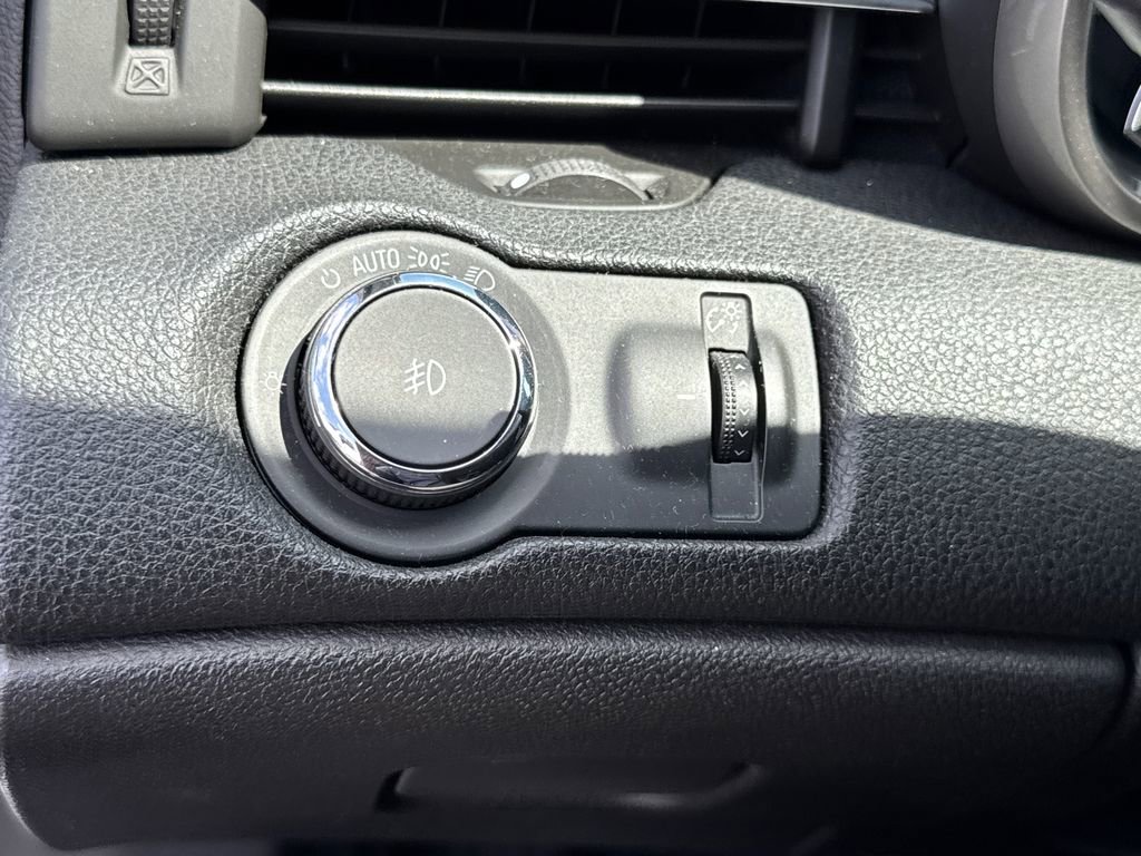 Used 2015 Chevrolet Malibu LT FWD image 19