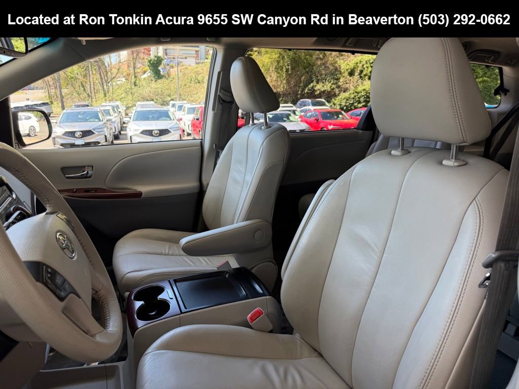 Used 2011 Toyota Sienna XLE image 15