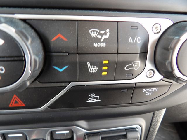 Used 2023 Jeep Gladiator Rubicon w/ Cold Weather Group AWD/4WD image 22