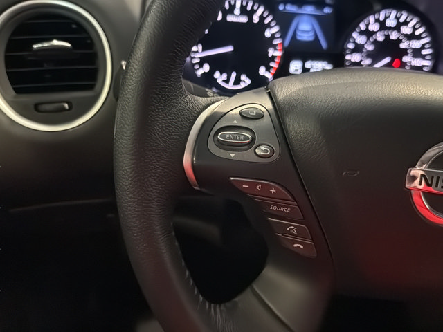 Used 2014 Nissan Pathfinder SL AWD/4WD image 26