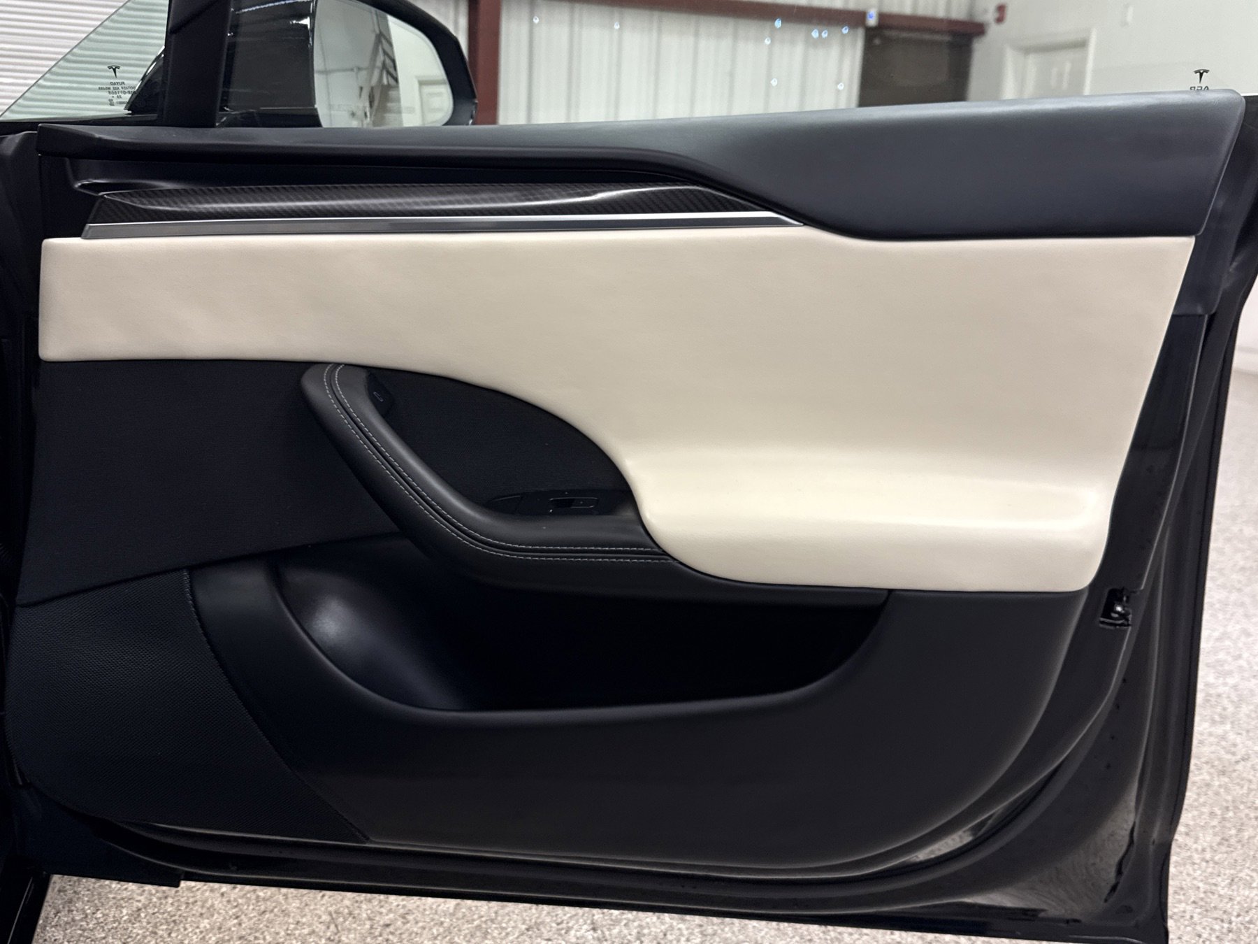 Used 2025 Tesla Model S Plaid image 42