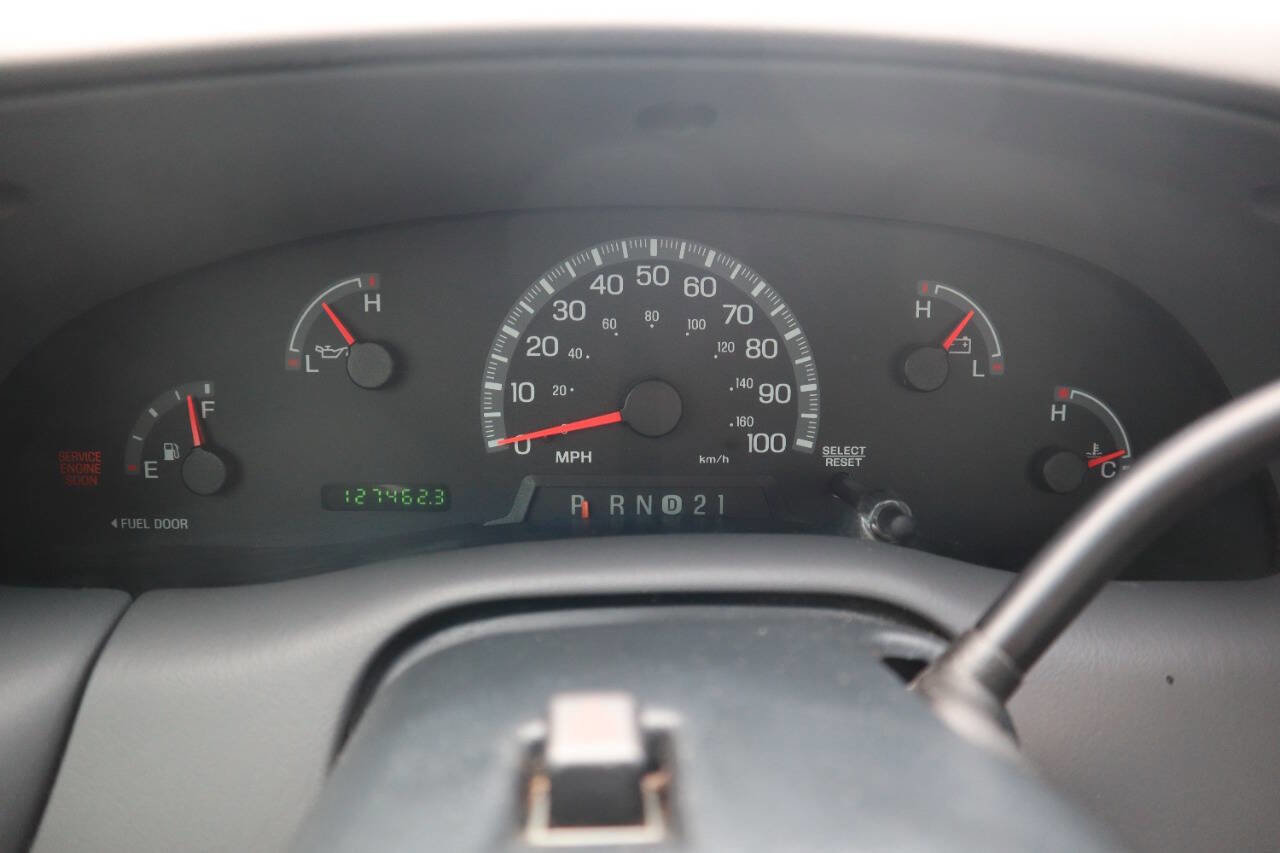 Used 2004 Ford F150 XL image 24