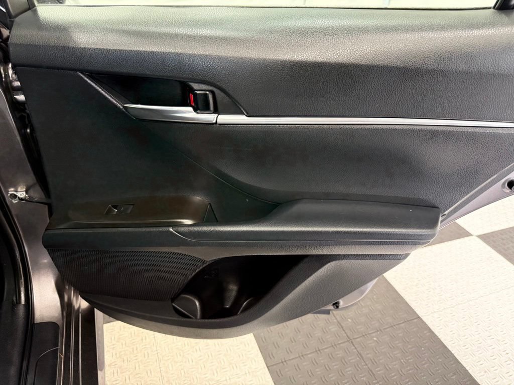 Used 2022 Toyota Camry LE FWD image 26