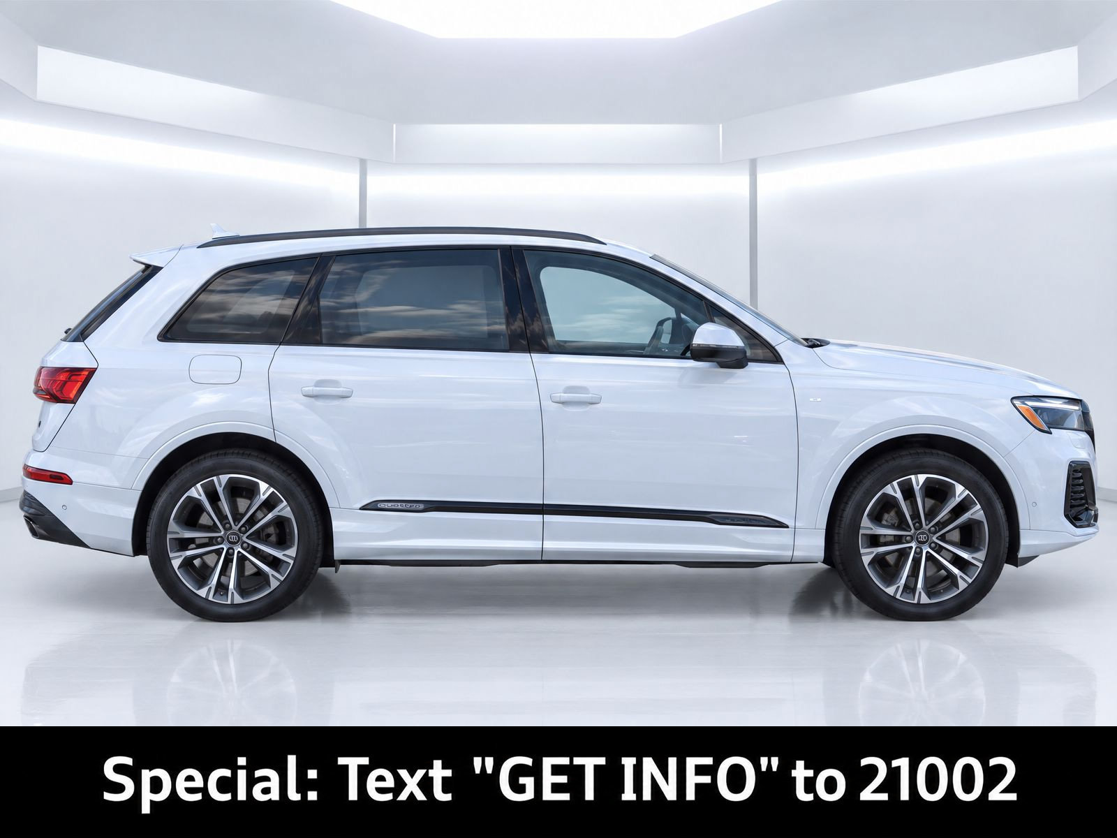 Certified 2025 Audi Q7 2.0T Premium w/ Convenience Plus Package AWD/4WD image 8